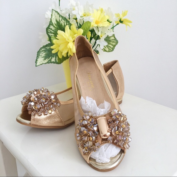 Beige Sparkly Peep Toe Flats size 6.5 - Picture 2 of 4